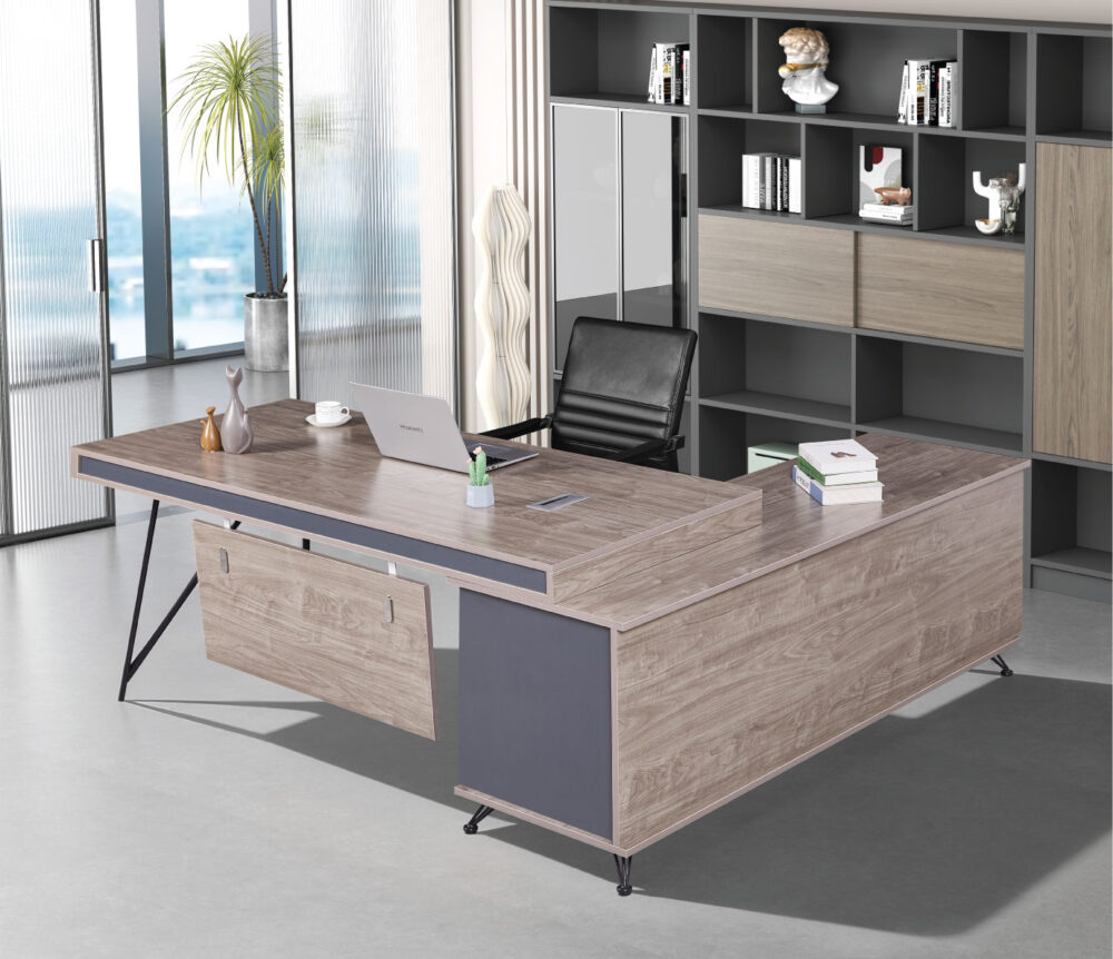 שולחן מנהלים מעוצב עם שלוחה שמאלית דגם Liam מבית WOODY