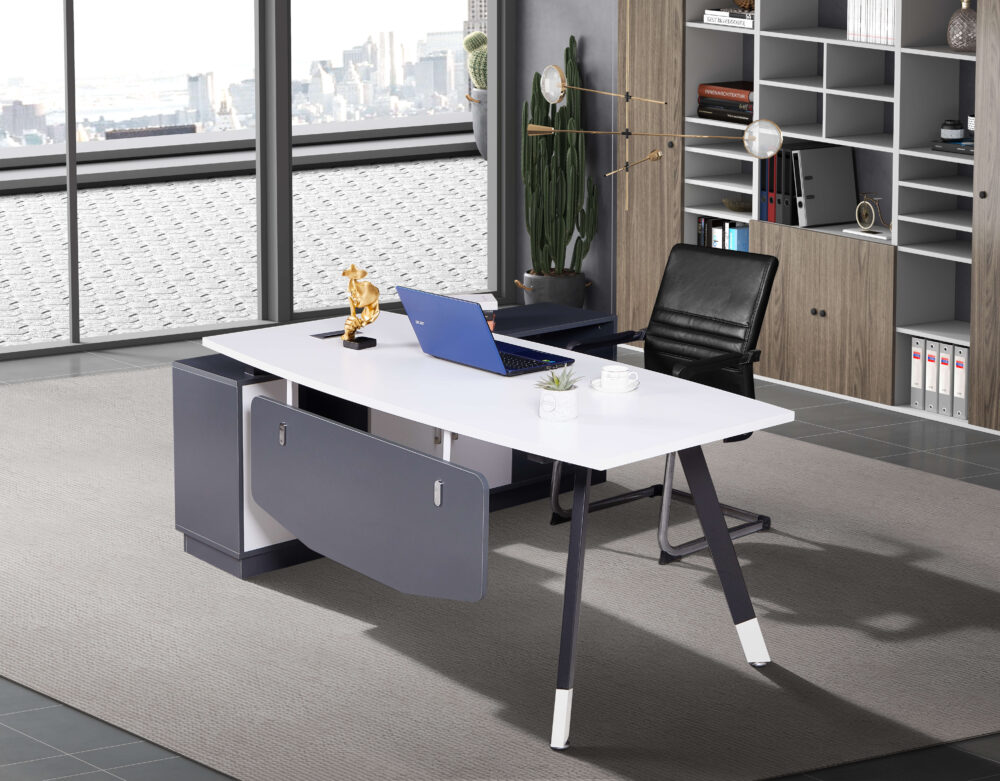 שולחן מנהלים מעוצב עם שלוחה צד ימין דגם Shachar מבית WOODY